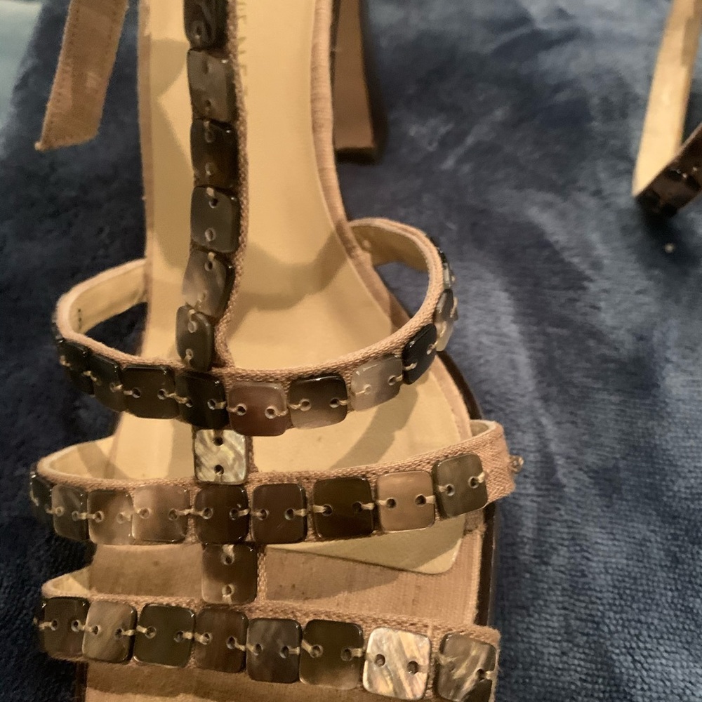Heels - Picture 3 of 8